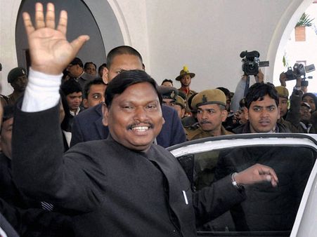 Arjun Munda demands resignation of Jharkhand cabinet