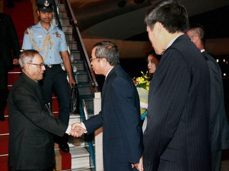 India, Vietnam ink seven agreements on agriculture, oil, customs and more