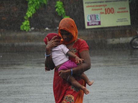 Man, who helped save pregnant woman from Hudhud, dies in Odisha