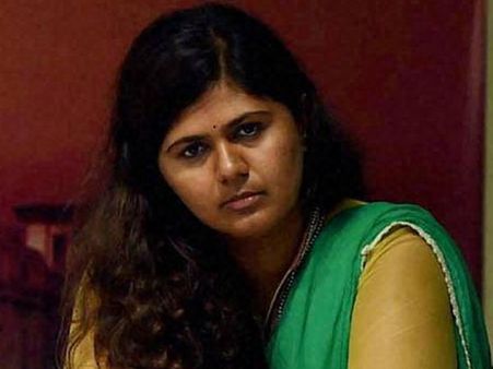 Pankaja Munde says 'public sentiment' for her as CM, Fadnavis maintains no frontrunners