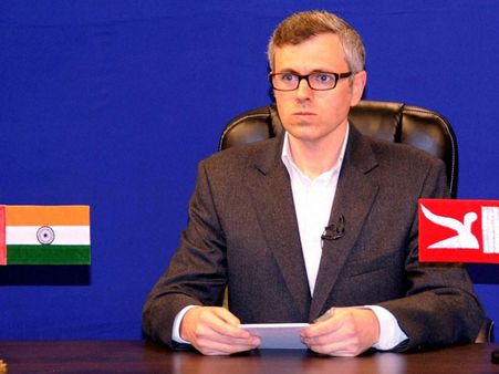 Omar Abdullah hits out at former Pak ruler Parvez Musharraf on Twitter