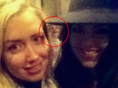 OMG! Ghost appears in a selfie clicked at a London bar