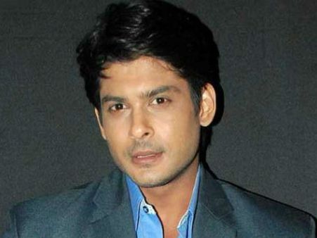 Mumbai Shocker: 'Balika Vadhu' actor Siddharth Shukla meets with accident!