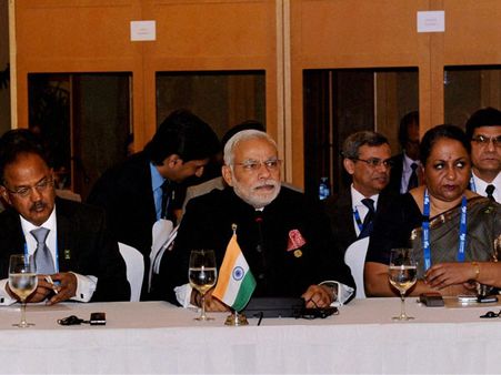 Indian PM Narendra Modi gets flavour of cricket ahead of MCG visit