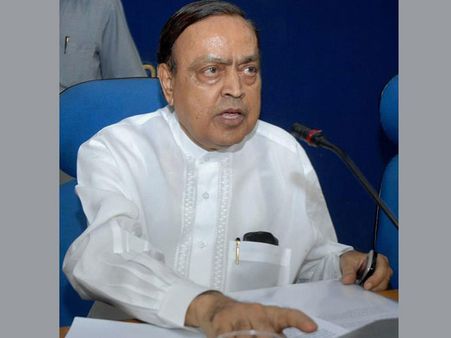 Sonia hails Deora's 'remarkable' contribution