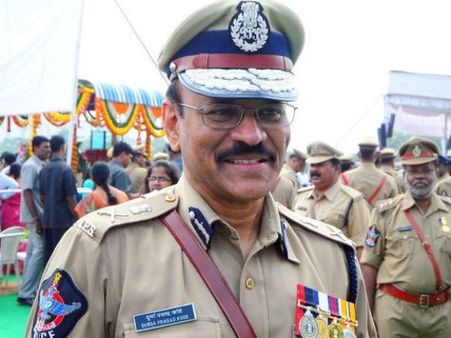 Is SPG chief Durga Prasad's removal and RTI by Modi's wife Jashodaben linked?