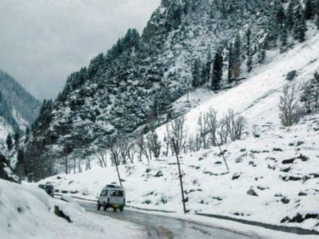 Srinagar, Leh witness coldest night of the season as temperature goes below freezing point