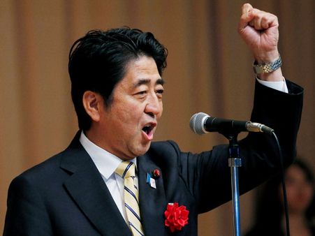Abe re-elected easily despite low turnout in Japan polls