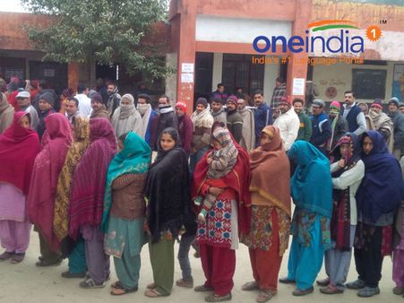 J&K polls: Over 55 per cent voters exercise franchise till 2 pm