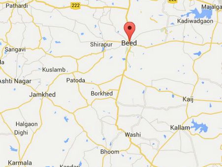 NCP leader Dhananjay Munde's car stoned in Maharashtra