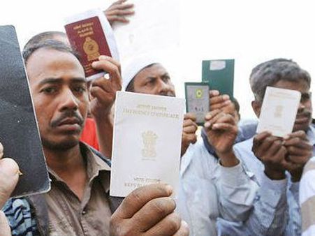 300 stranded Indian workers going home