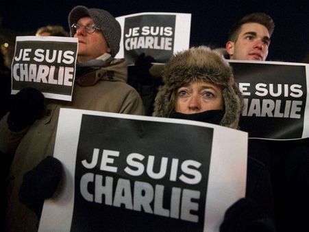 France hunts suspect, prepares for mass anti-terrorism rally