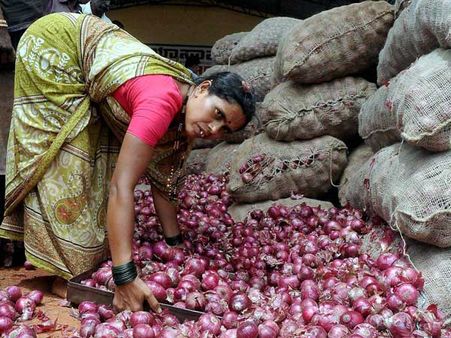 Centre plans potato, onion buffer stock to check price rise