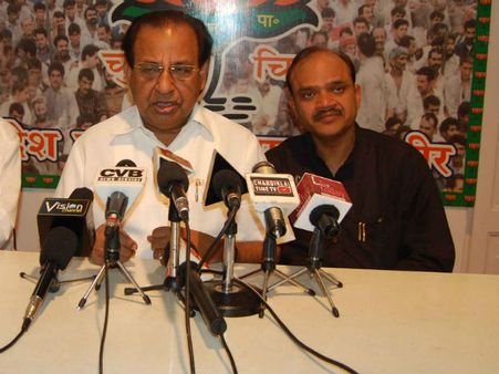 Delhi polls: Congress may field Jagdish Mukhi's son-in-law against him from Janakpuri