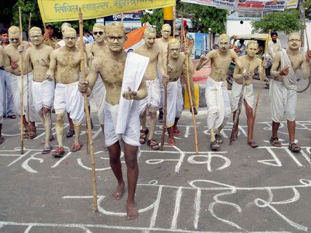 Gandhians hurt over government's silence over divisive forces