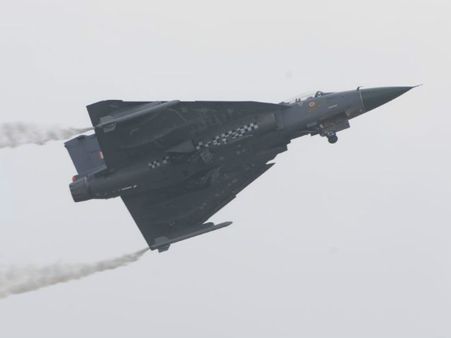Parrikar gets tech taste; IAF gets first Tejas