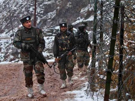 India, Pakistan trade fire on international border in Jammu
