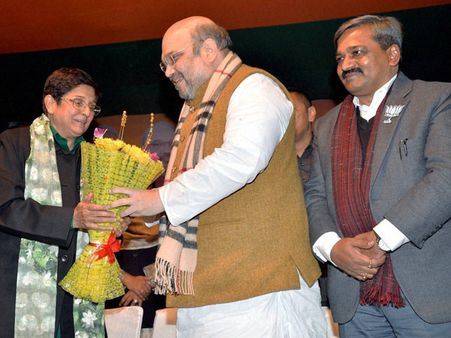 BJP vs AAP- How the last leg of campaign is shaping up