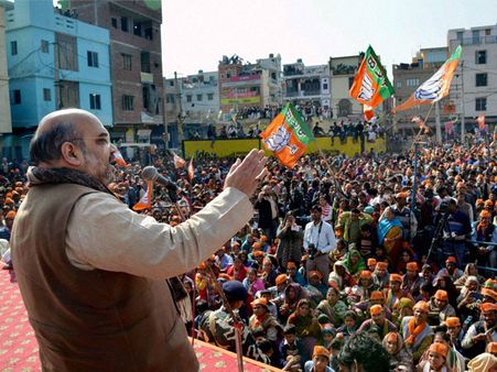 Amit Shah attacks AAP, says Kejriwal-led party never does what it says