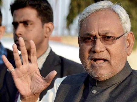 Swearing-in ceremony: Who's on Nitish's invitation list