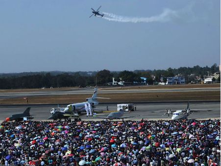 Aero India 2015: Sky party ends, metal birds fly away