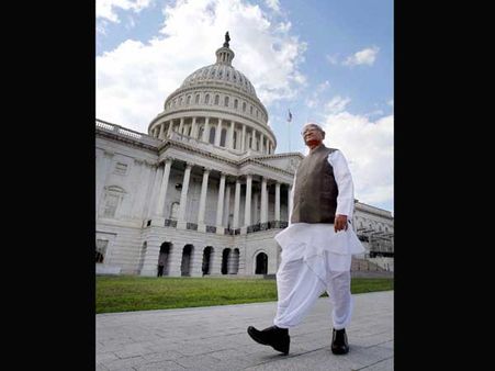 Hazare slams Modi govt on Land acquisition ordinance