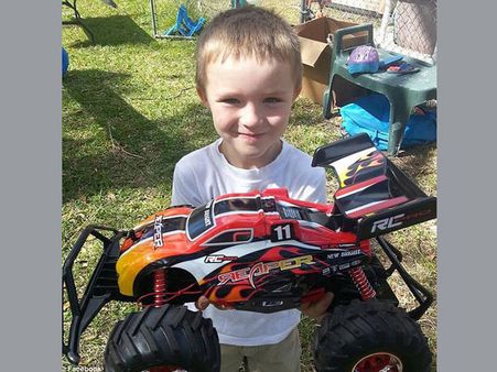 Facebookers spring surprise on 6-year-old autistic boy's birthday