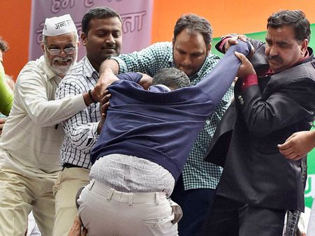 Not part of the ugly battle? Well, Arvind Kejriwal is now AAP's Misbah-ul-Haq