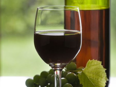 Want to look attractive? Just a glass of wine can make you appear more attractive