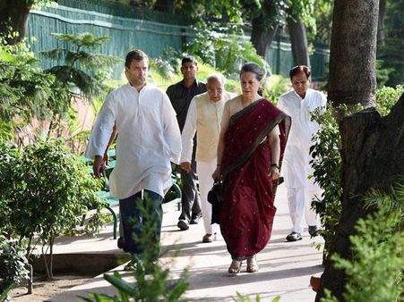 Rahul, Congress to take left turn, to re-brand itself as 'pro-poor'