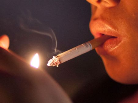Smoking allowed only in ‘standing rooms’: Karnataka Govt to bars, pubs