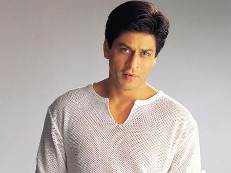 Trouble for Shah Rukh Khan? Mumbai police asked to file FIR against actor for Wankhede brawl
