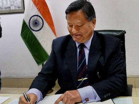 India will have no duplicacy in voters' list after linking with Aadhar: CEC Brahma