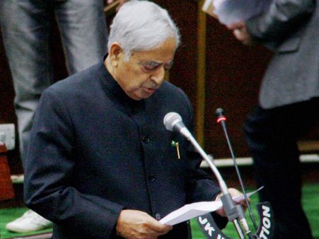 People throng Sayeed's residence to offer condolence