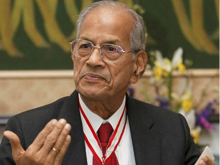 Railways can stop loot of Rs 10000 cr through decentralisation, suggests 'Metro man' E Sreedharan