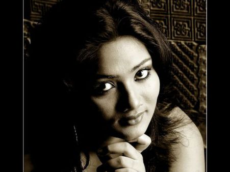 Kolkata: Actress watched KKR vs MI IPL match at Eden Garden, then committed suicide