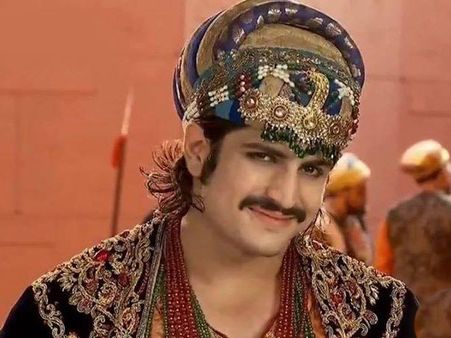 Mumbai: Famous actor Rajat Tokas suffers heat stroke, admitted to hospital