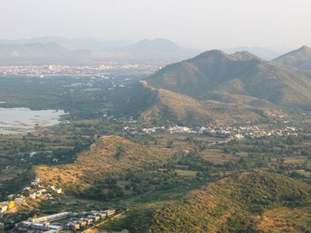 Floating huts on lake, submarine to see submerged Old Tihri to be tourist attractions in Uttarakhand