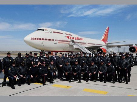Narendra Modi arrives in Vancouver
