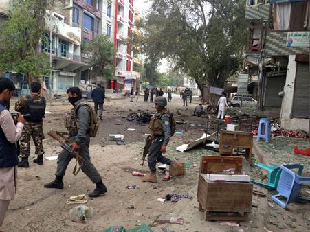 Suicide blast in Afghanistan kills 33, injures 100