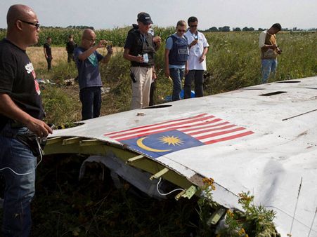 Berlin knew Ukraine flight dangers before MH17 crash: reports