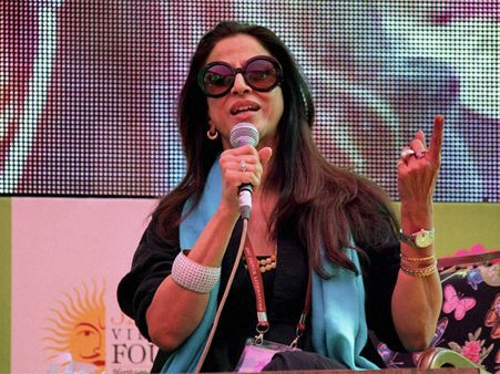 Shobhaa De row: After SC stays notice, Shiv Sena says De has shown distrust towards legislature