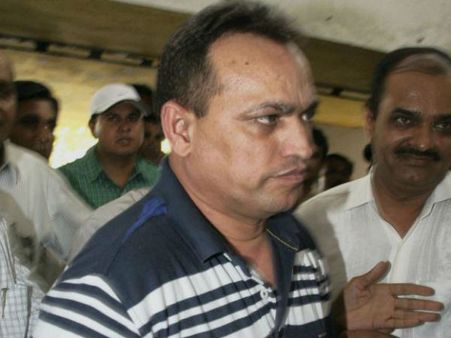 Sohrabuddin encounter case: Special CBI court discharges Guj IPS officer Abhay Chudasama