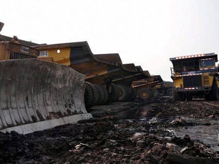 Streamline process for green nod for mining projs: Par panel