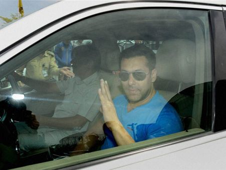 Gamblers busy betting Salman Khan's future, filmmakers apprehensive