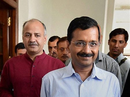 Delhi Court asks Arvind Kejriwal, Manish Sisodia and others to appear on May 15