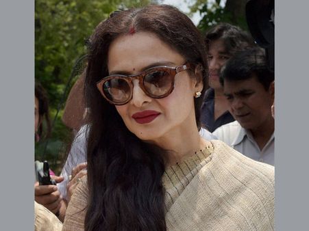 Rekha attends Rajya Sabha session