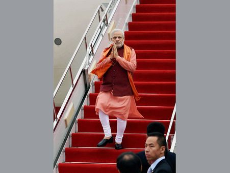 Modi's visit will boost production of cell phones in India: ICA