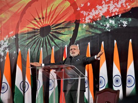 Another rockstar welcome for Narendra Modi as he woos Indian community in Shanghai