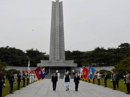 Wonderful being in Seoul, says PM Modi to enthusiastic welcome